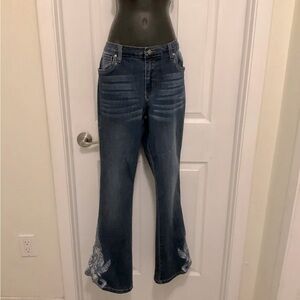 Venus Women’s Bell Bottom Jeans With Appliqué Hem Inserts Size 14
